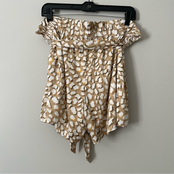 Kittenish Tan Leopard print satin Paperbag Shorts size Large - Picture 4 of 6